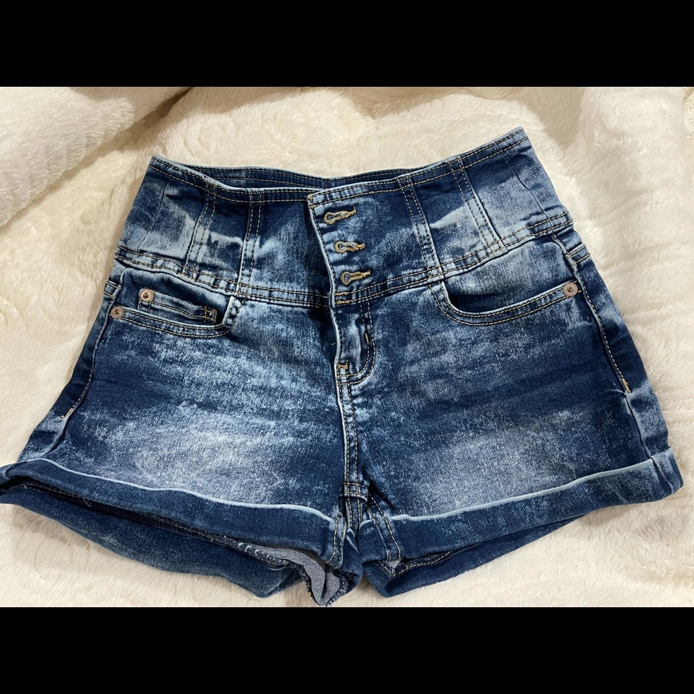 Great high waist Jean shorts